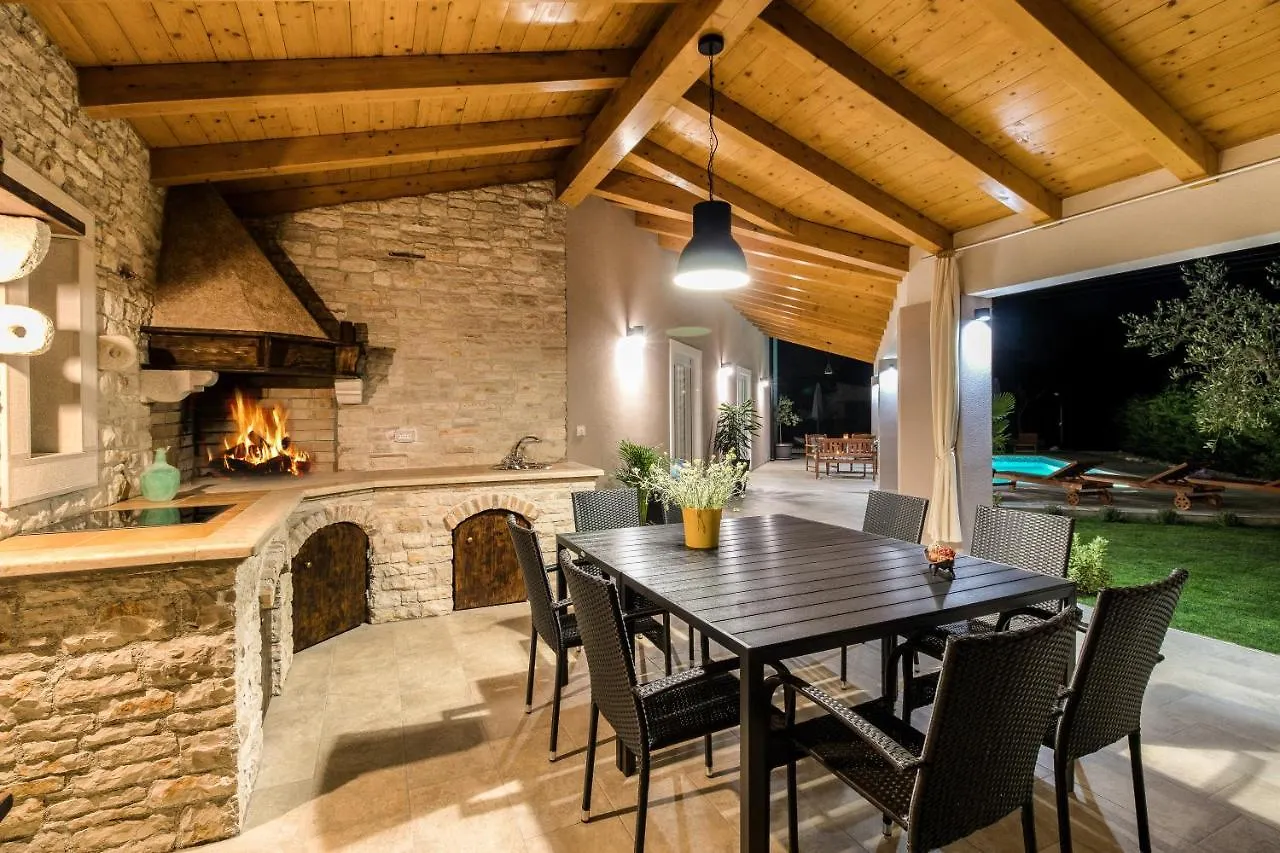 Luxurious Mediterranean House Kavran Villa