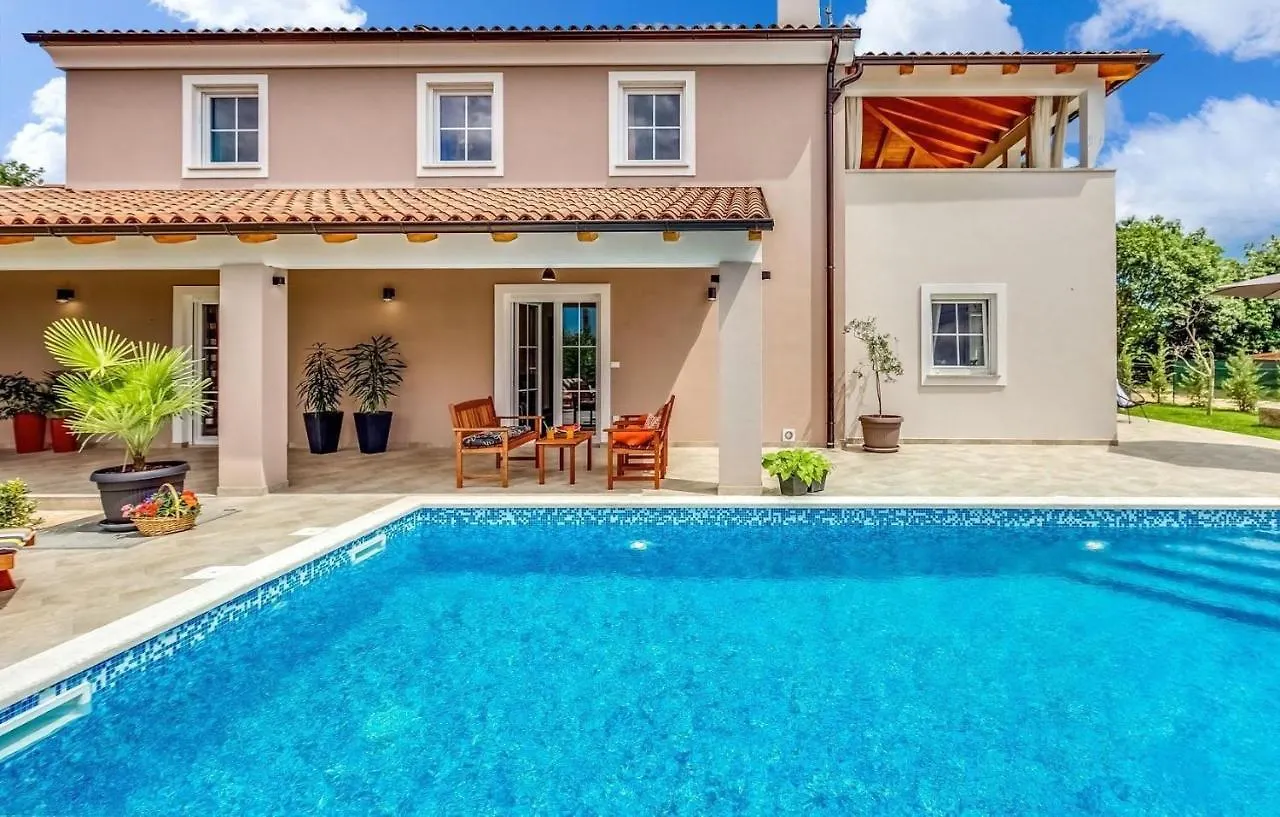 Luxurious Mediterranean House Kavran